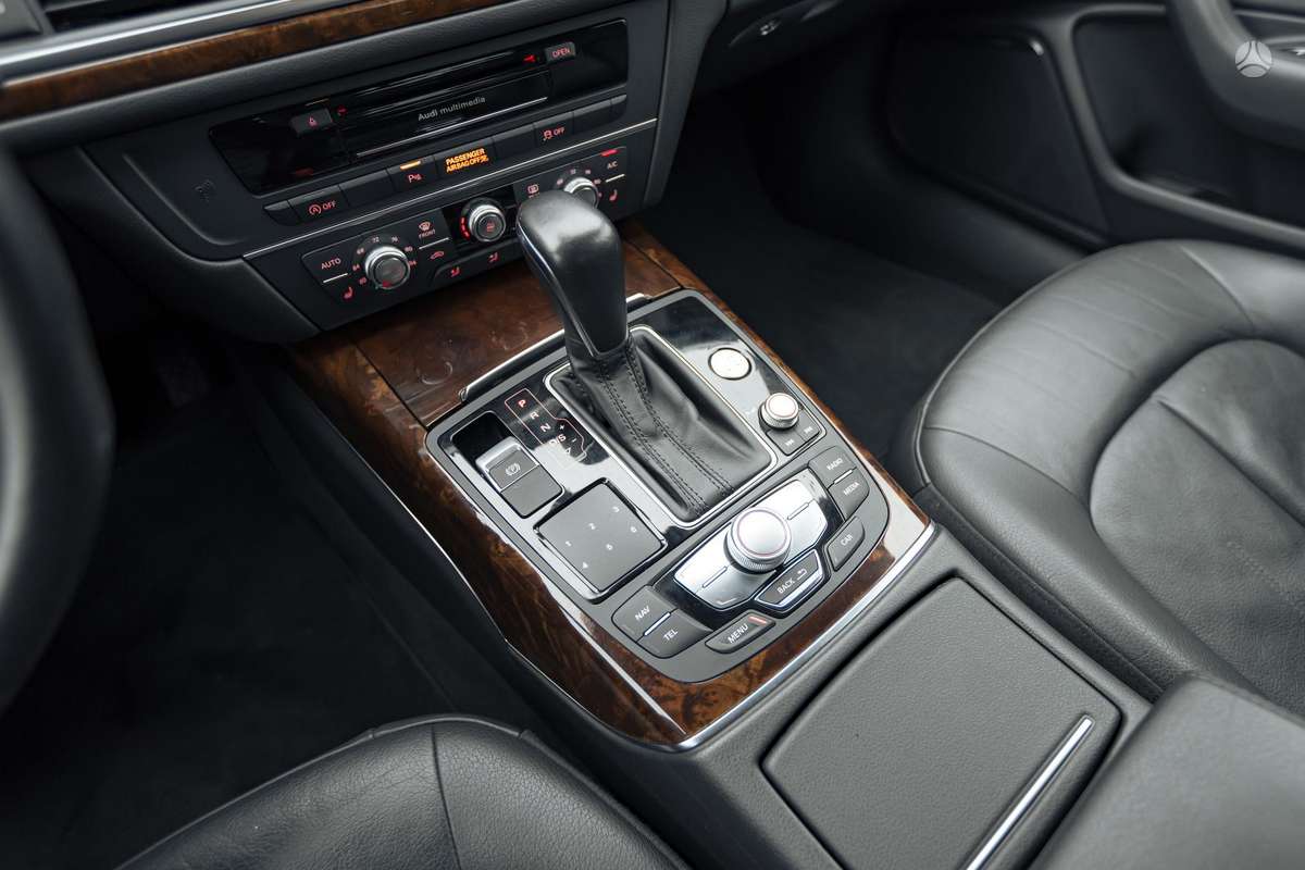 Audi A6, 3.0 l., Седан