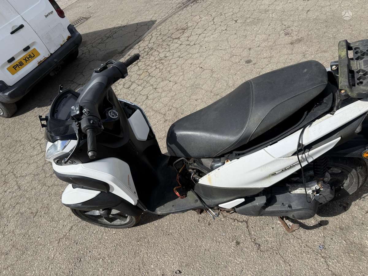 Yamaha Tricity 125, мотороллеры / мопеды