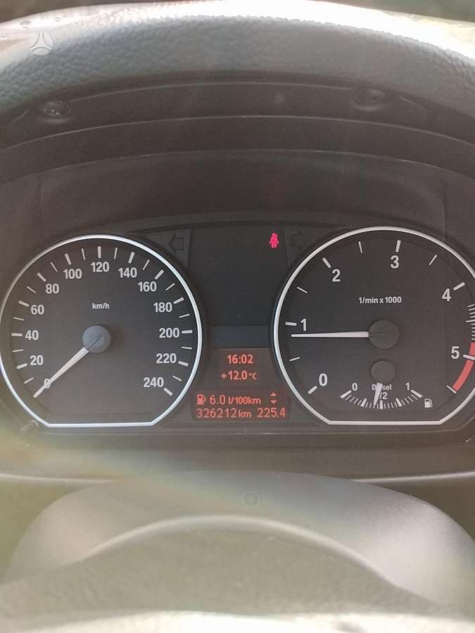 BMW 116, 2.0 l., hatchback