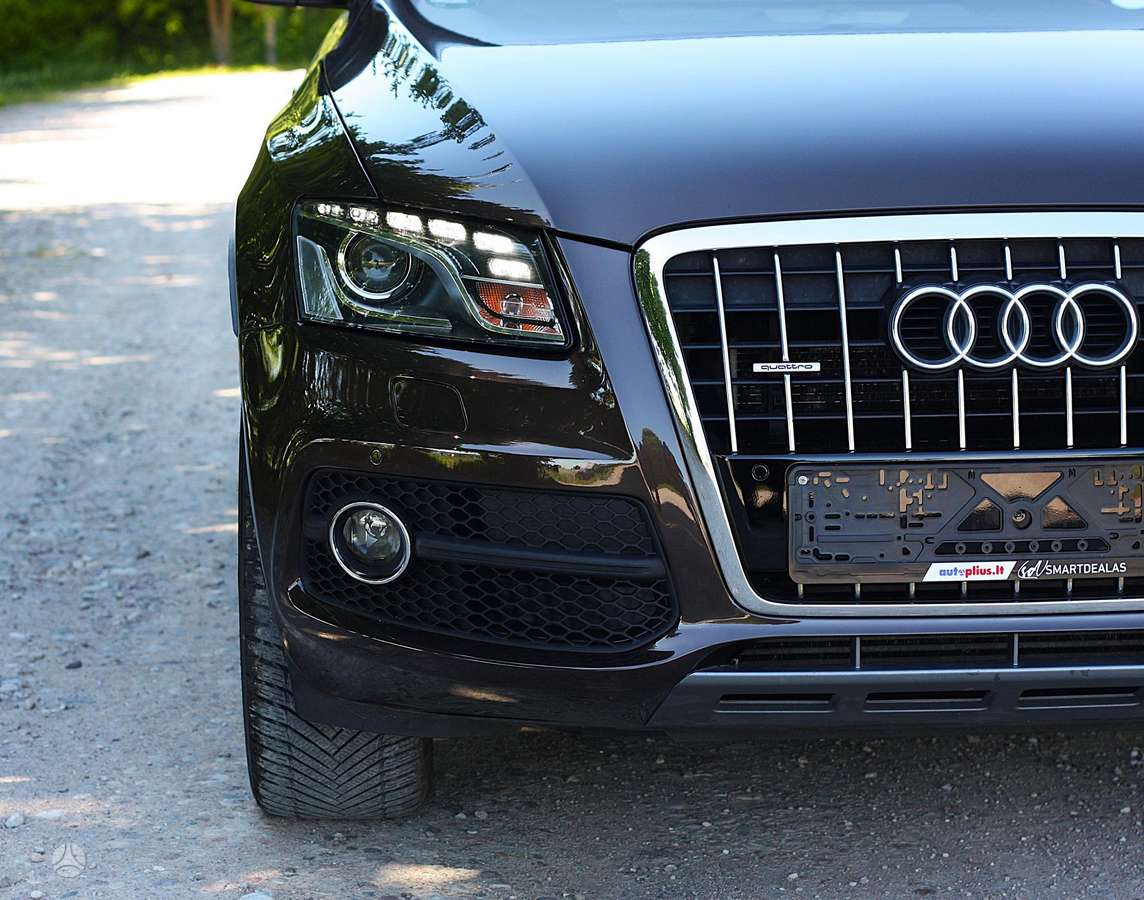 Audi Q5, 3.0 l., off-road / crossover