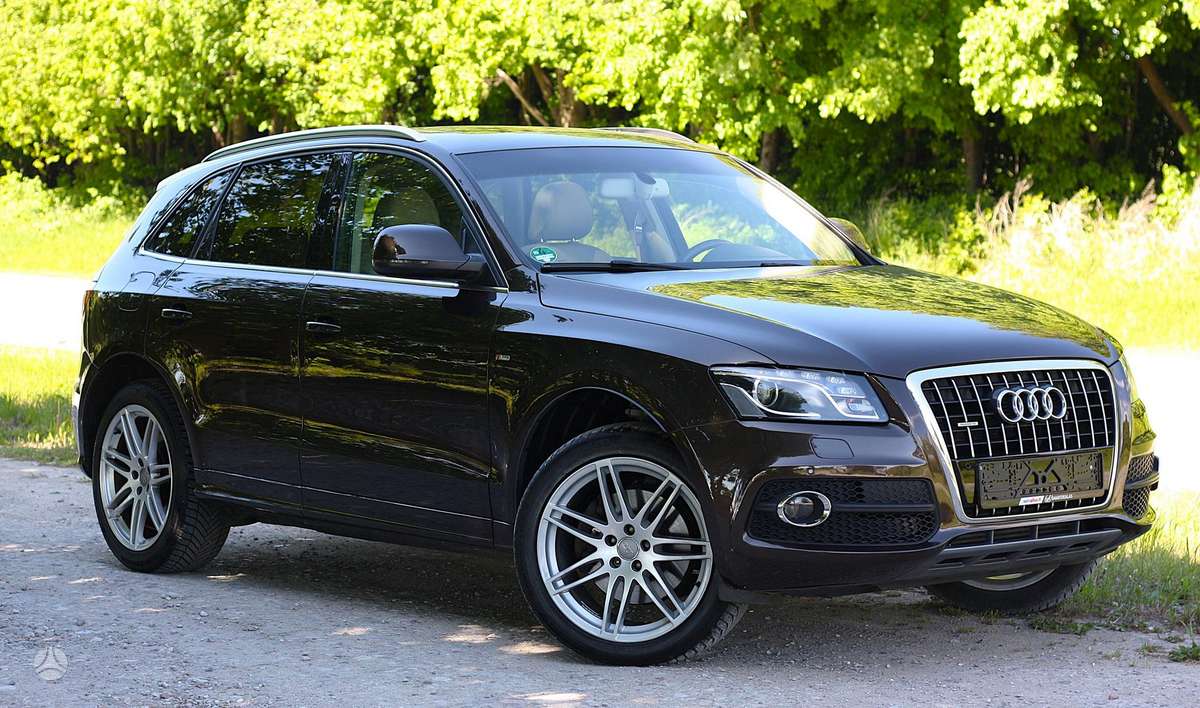 Audi Q5, 3.0 l., off-road / crossover