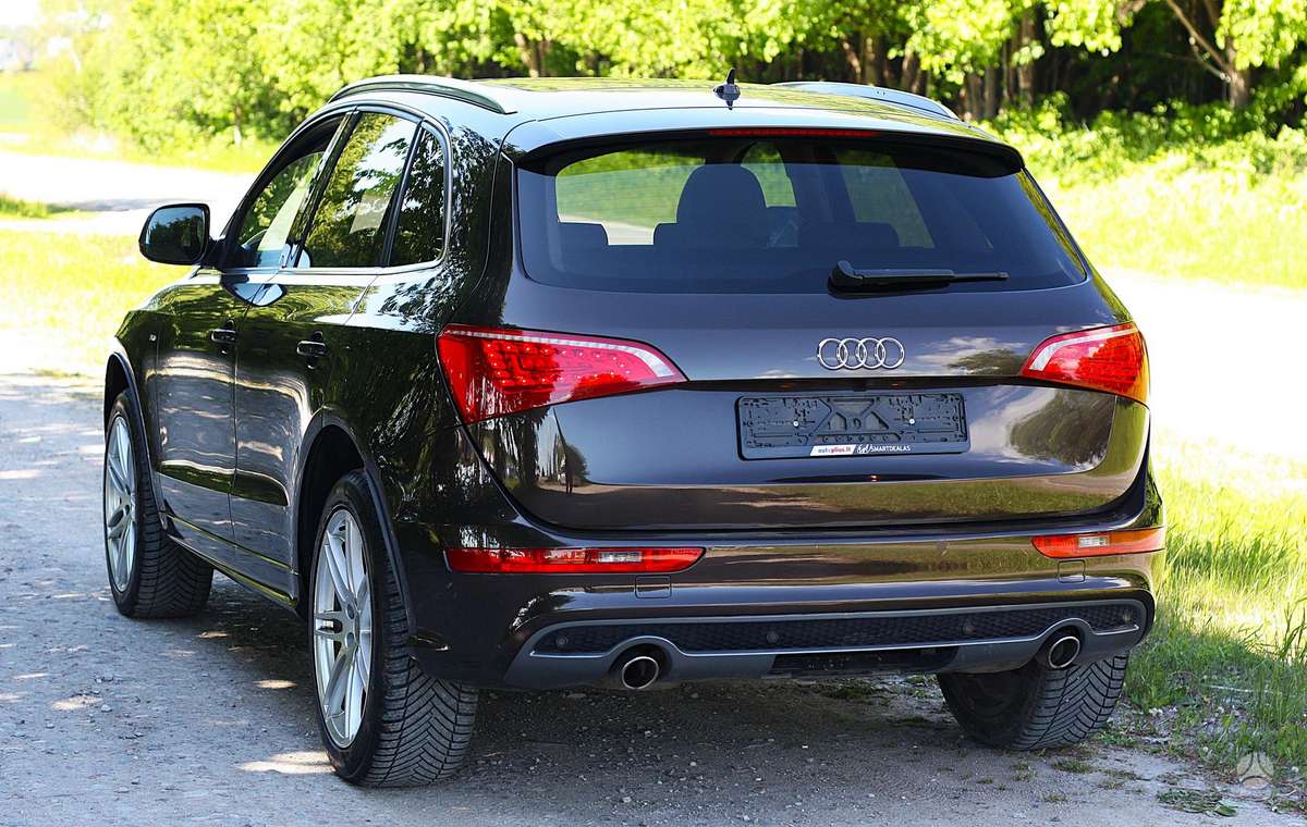 Audi Q5, 3.0 l., off-road / crossover