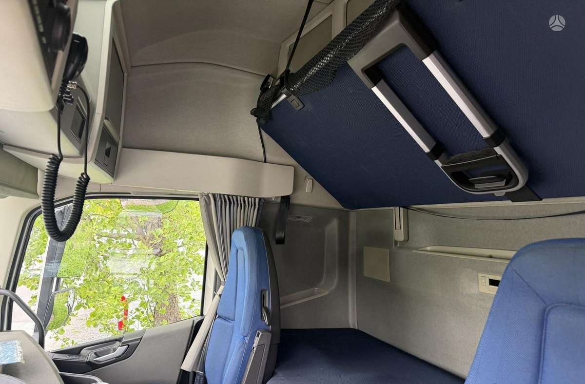 Volvo FH + park clima, double sleeper