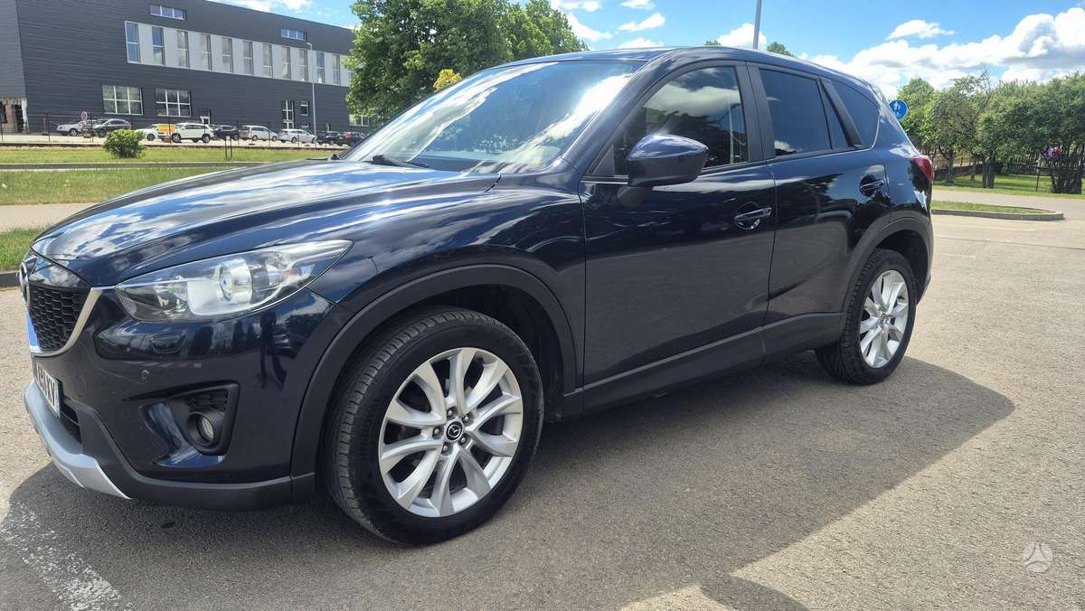 Mazda CX-5, 2.2 l., off-road / crossover