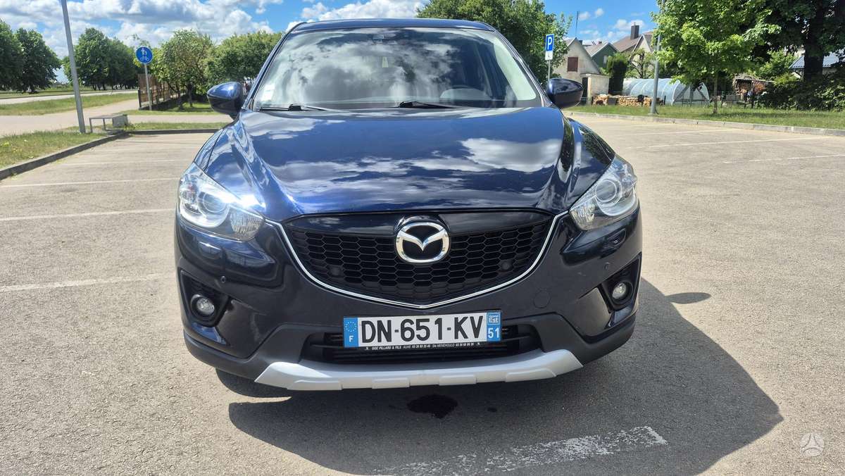 Mazda CX-5, 2.2 l., off-road / crossover