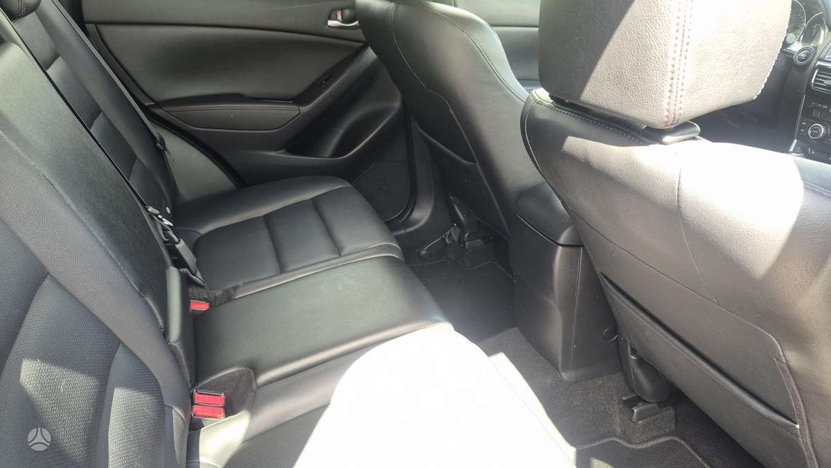 Mazda CX-5, 2.2 l., off-road / crossover