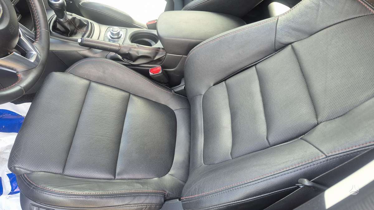 Mazda CX-5, 2.2 l., off-road / crossover