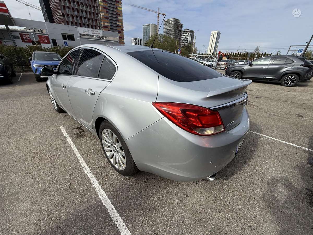 Opel Insignia, 2.0 l., Хэтчбек