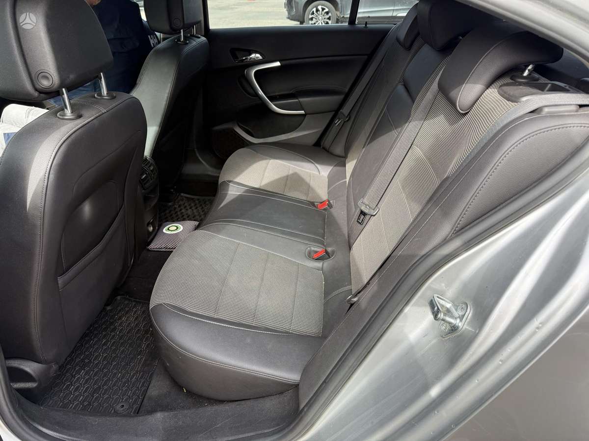 Opel Insignia, 2.0 l., Хэтчбек