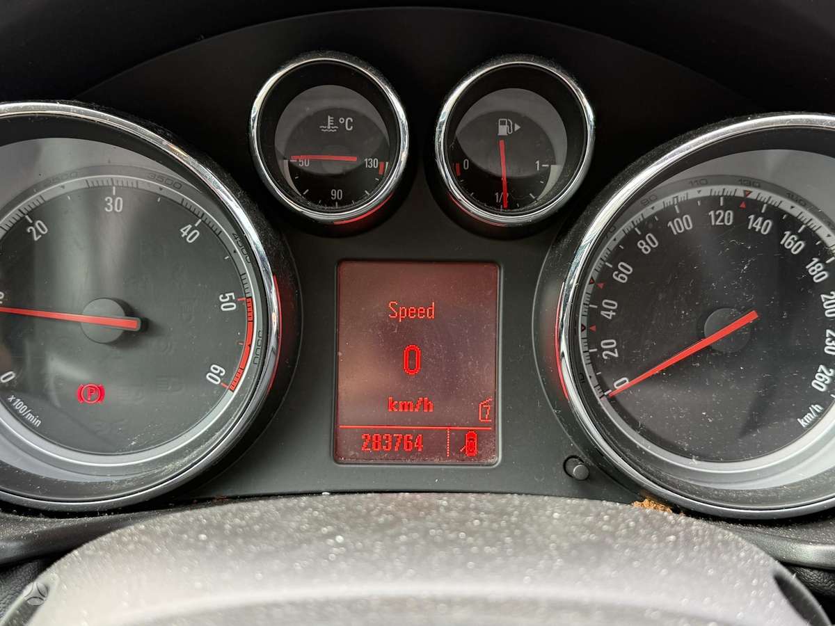 Opel Insignia, 2.0 l., Хэтчбек