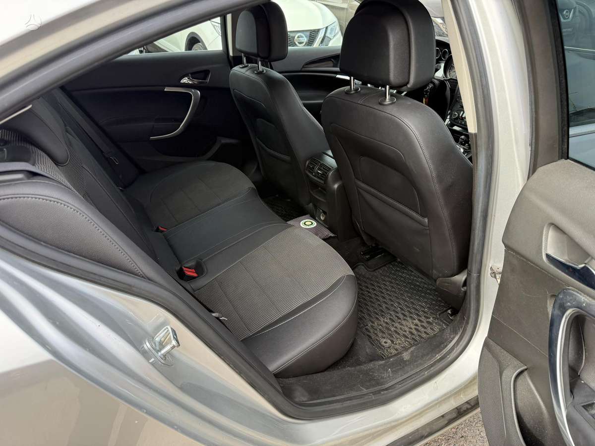 Opel Insignia, 2.0 l., Хэтчбек