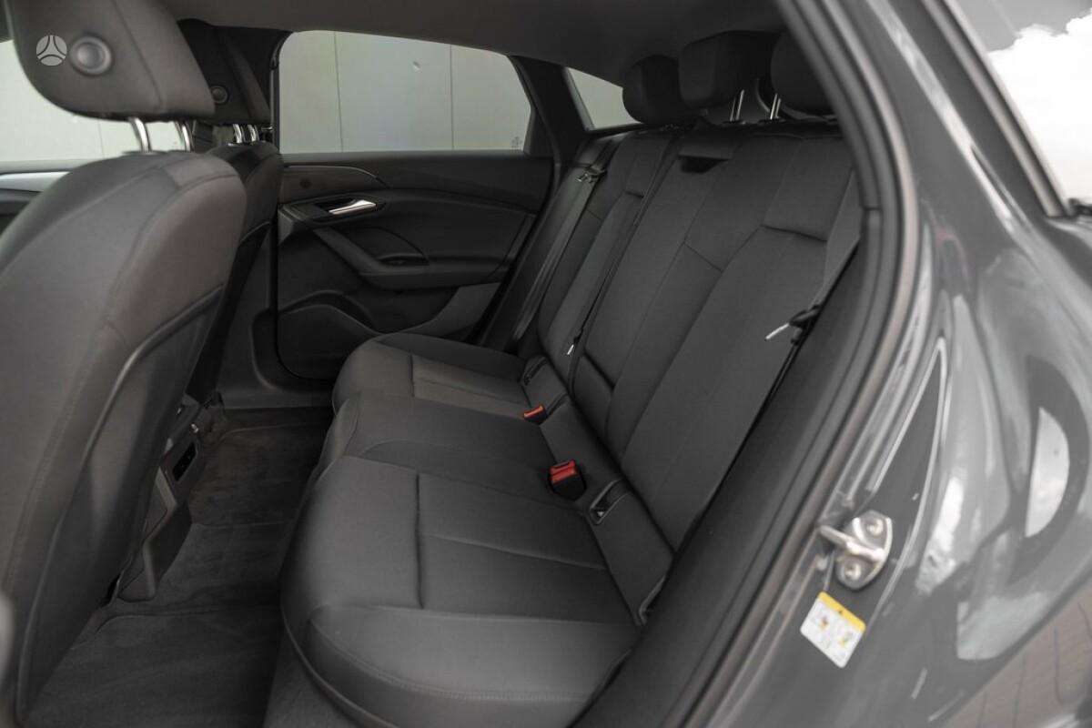 Audi A6 e-tron, sedanas