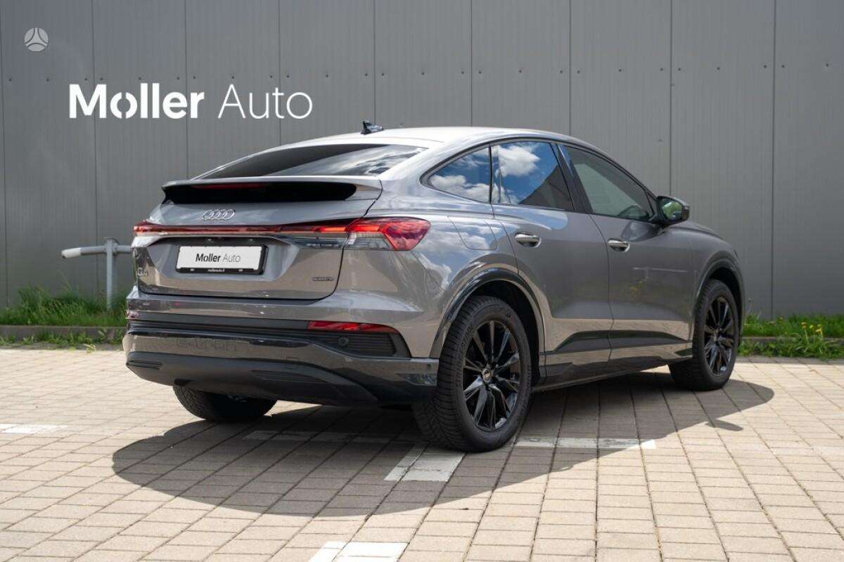 Audi Q4 e-tron, off-road / crossover