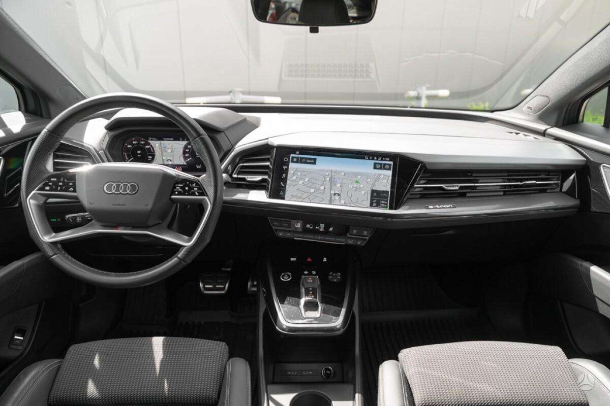 Audi Q4 e-tron, off-road / crossover