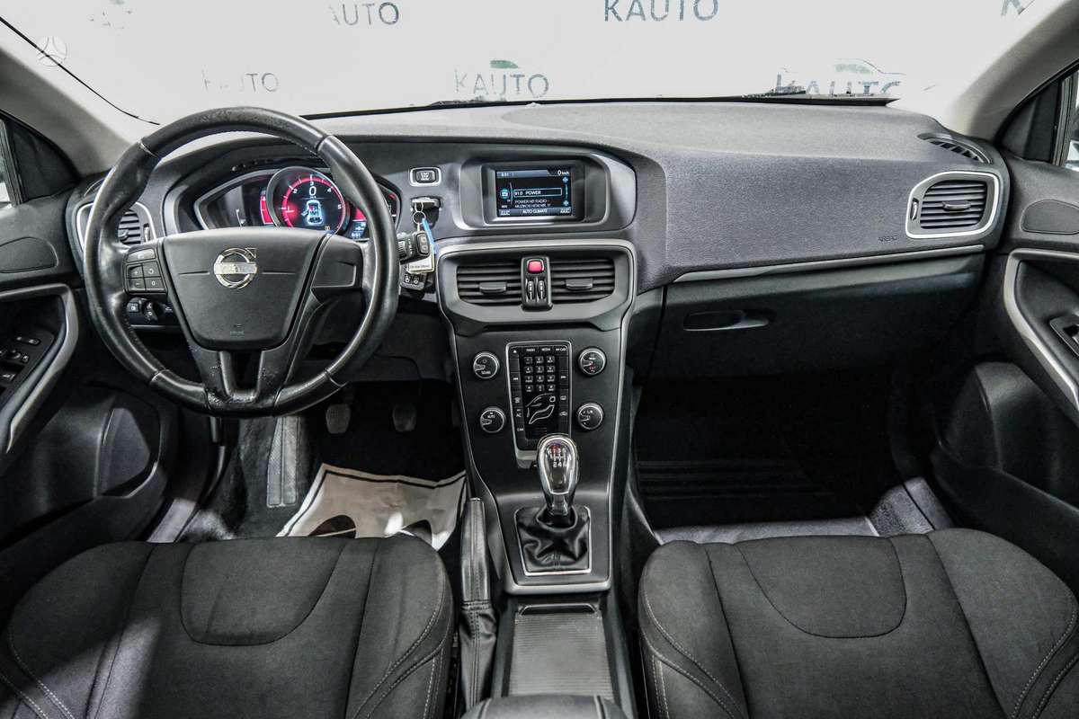 Volvo V40 - 8