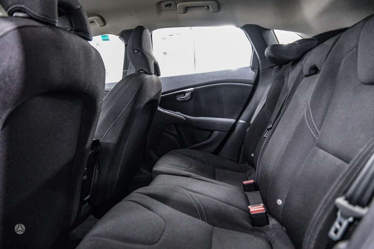 Volvo V40 - 9