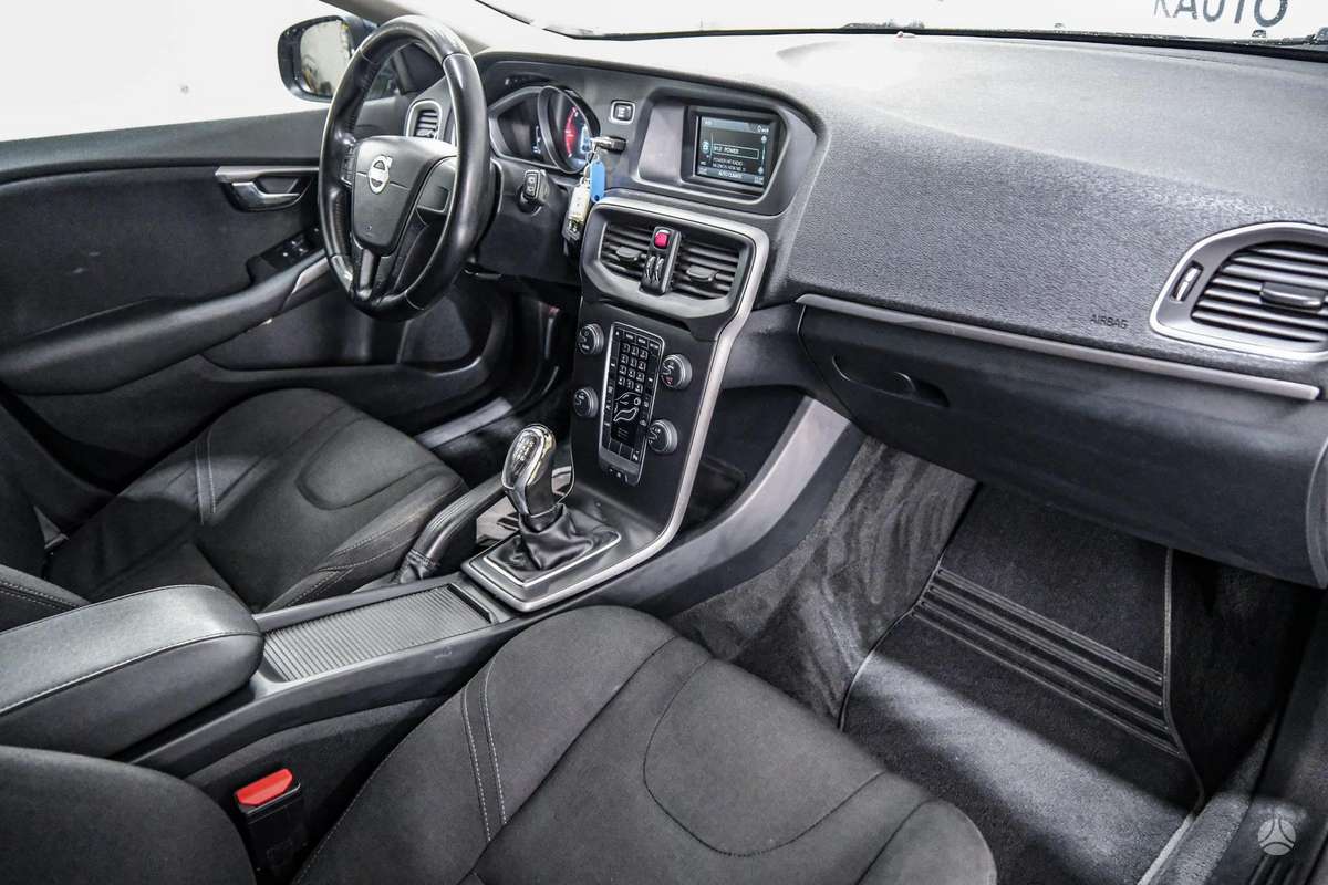 Volvo V40 - 11