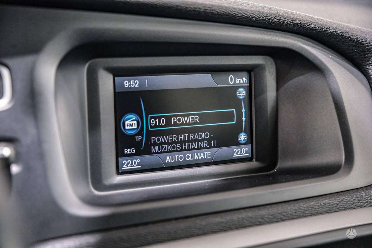 Volvo V40, 1.6 l., hatchback