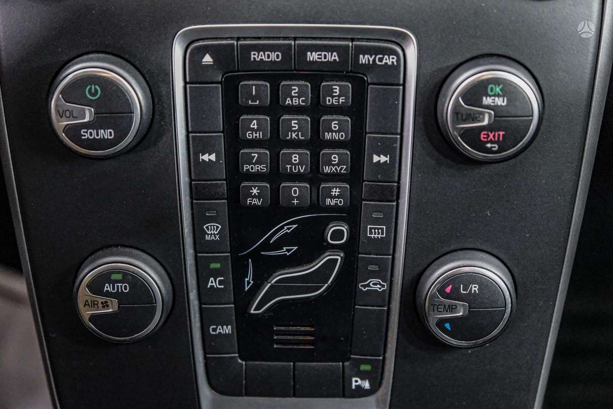 Volvo V40, 1.6 l., Хэтчбек