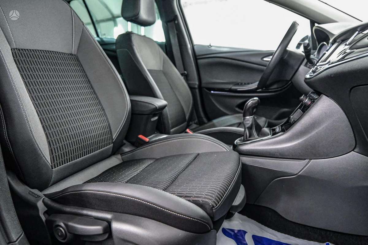 Opel Astra, 1.2 l., Универсал