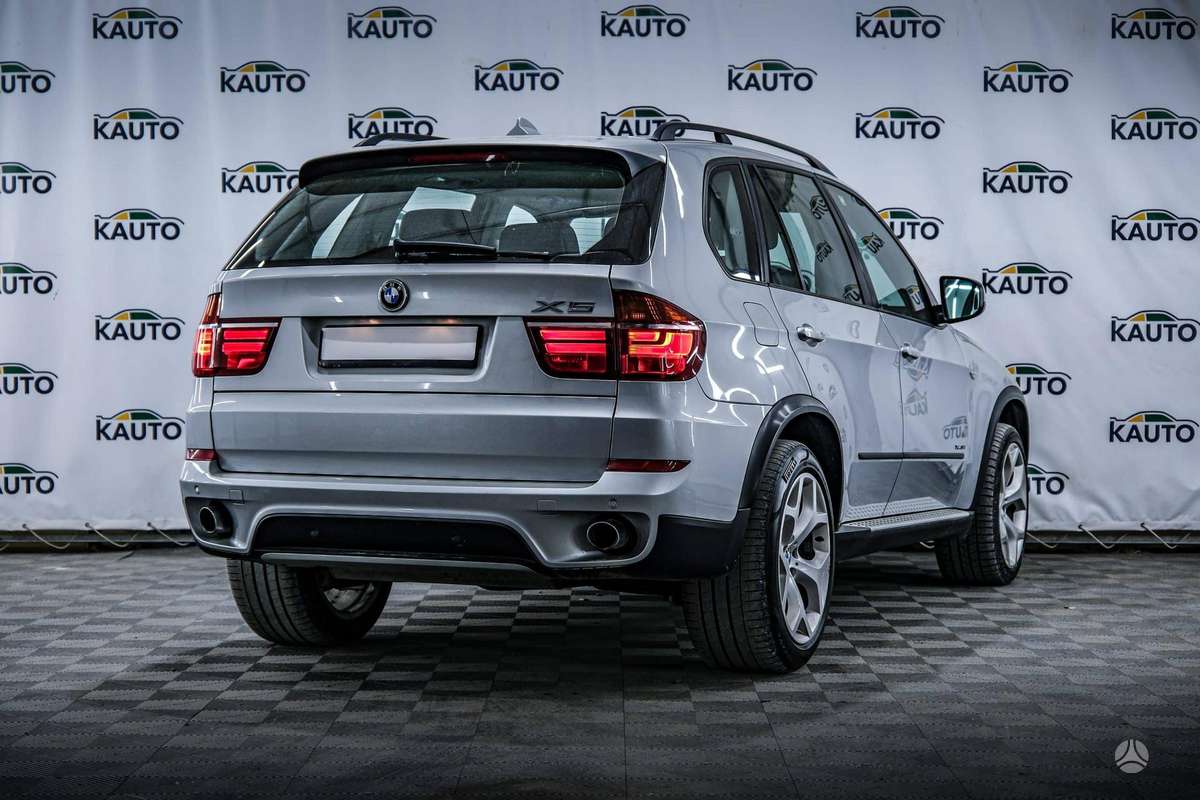 BMW X5, 3.0 l., off-road / crossover