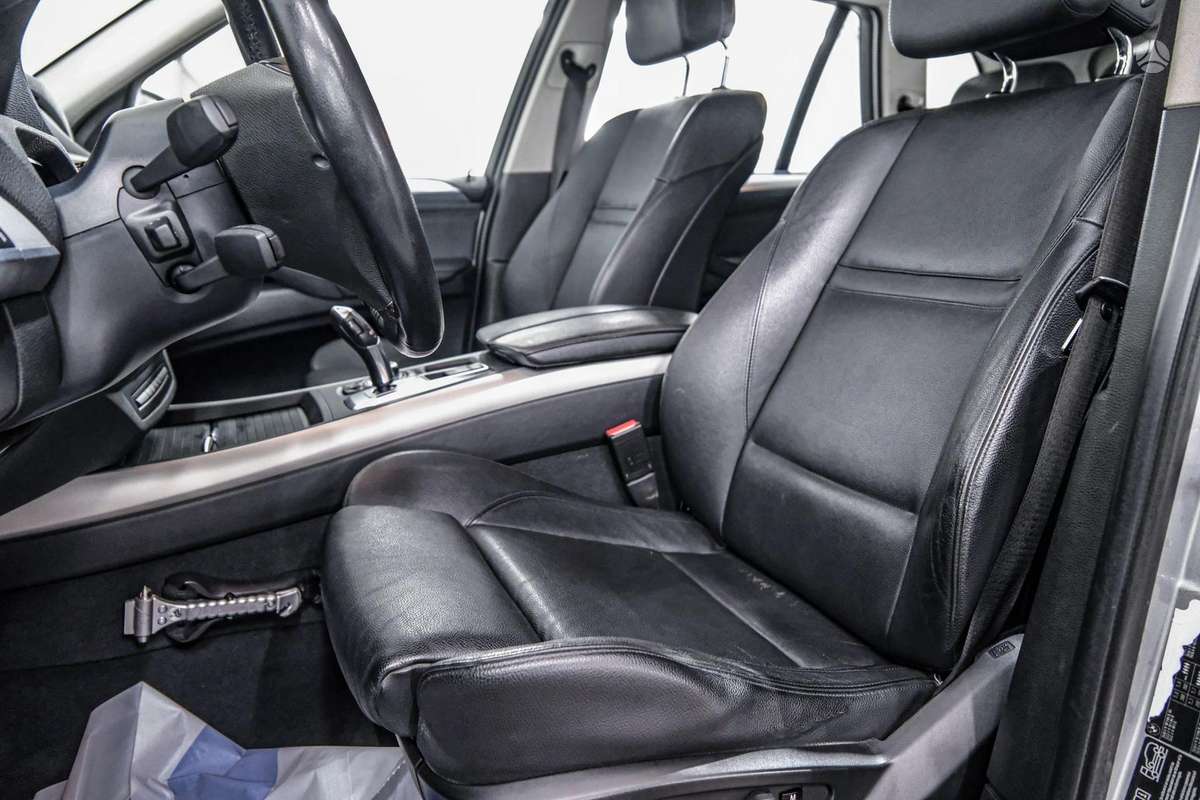 BMW X5, 3.0 l., off-road / crossover