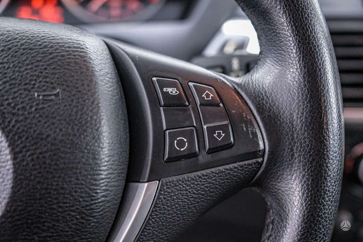 BMW X5, 3.0 l., off-road / crossover