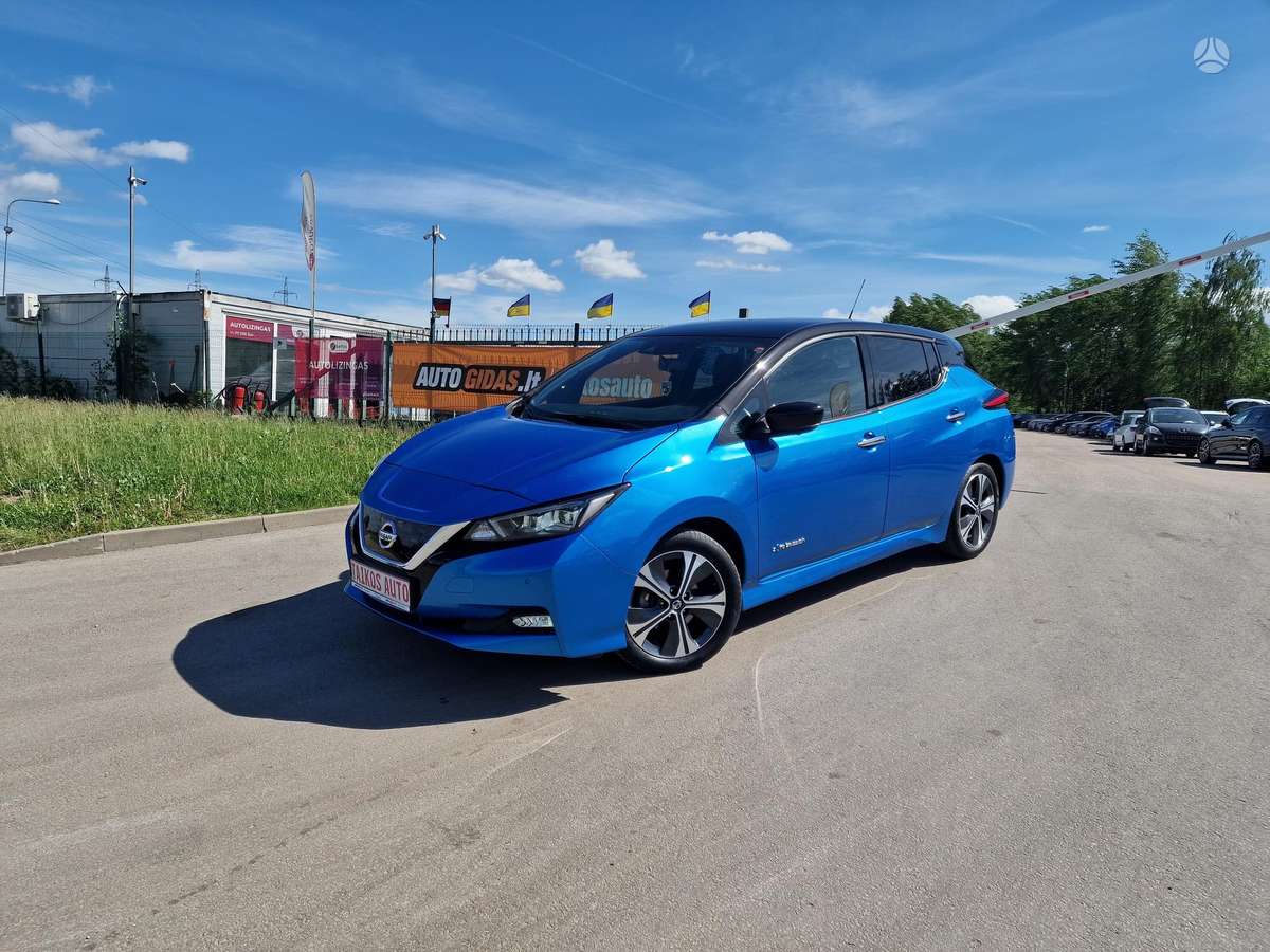 Nissan Leaf, 40 kWh, hatchback