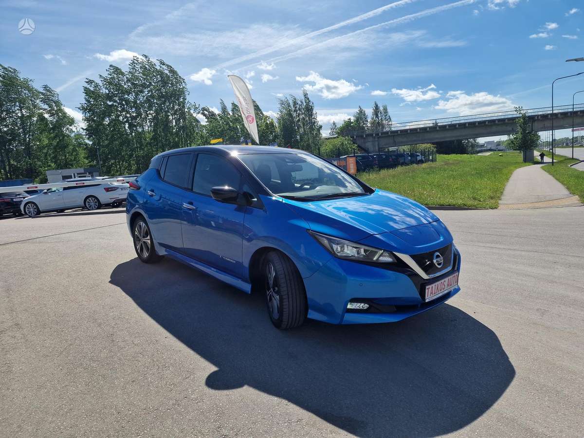 Nissan Leaf, 40 kWh, hatchback