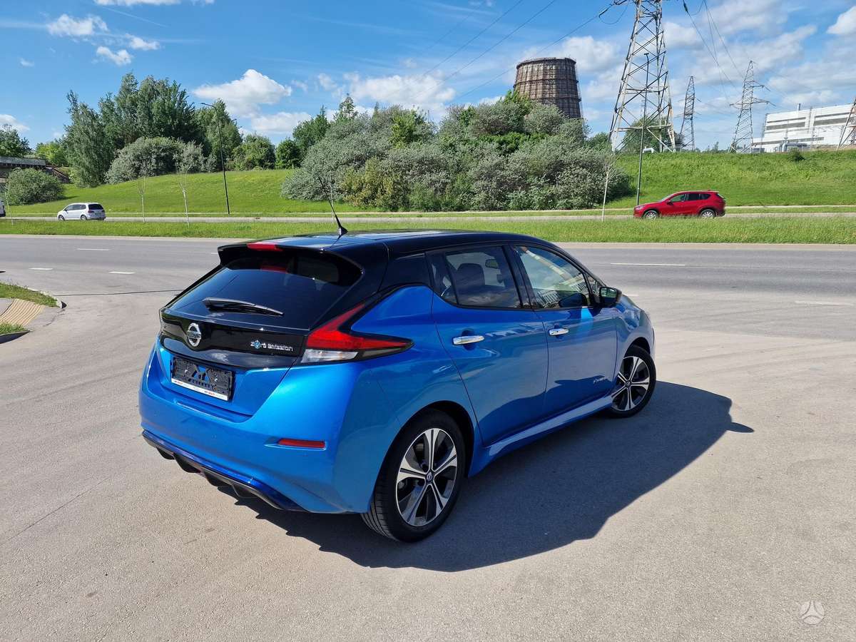 Nissan Leaf, 40 kWh, hatchback