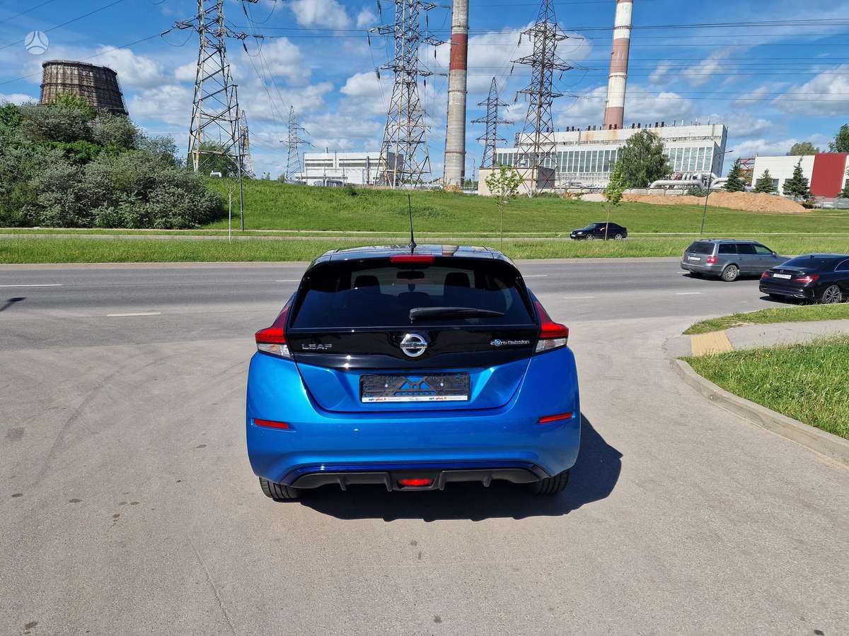 Nissan Leaf, 40 kWh, hatchback