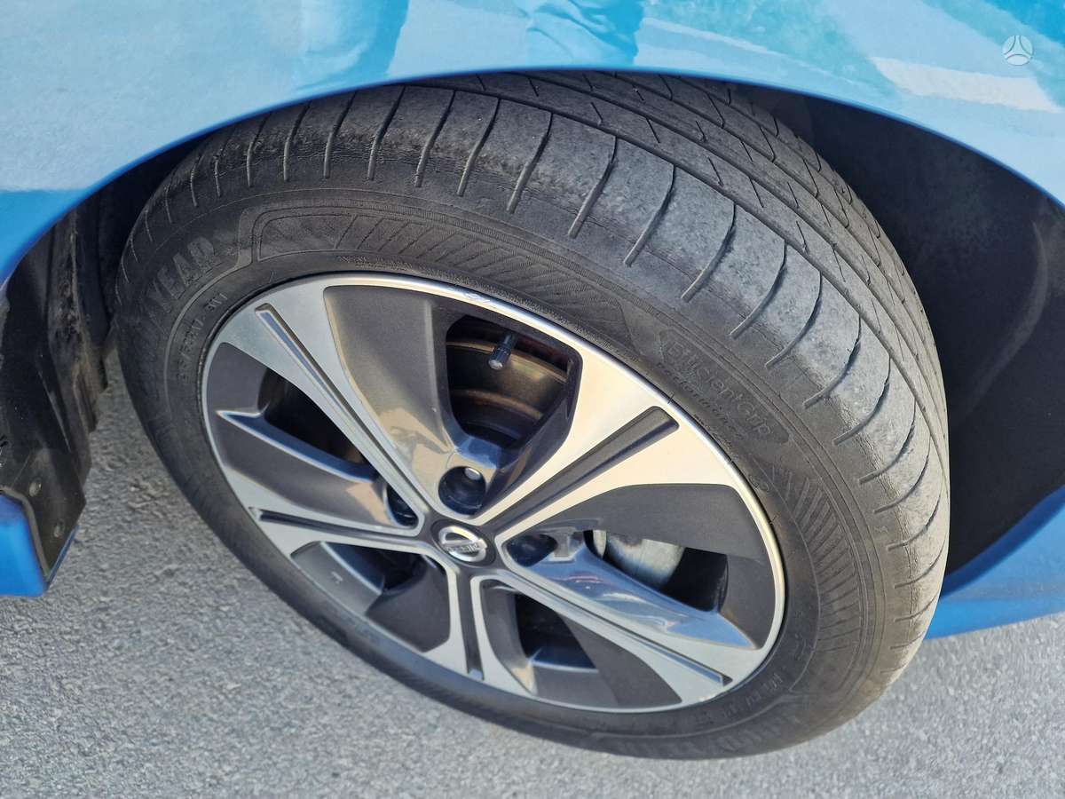 Nissan Leaf, 40 kWh, hatchback