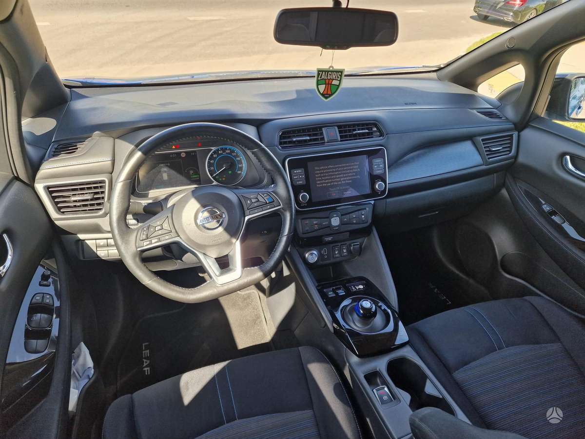 Nissan Leaf, 40 kWh, hatchback