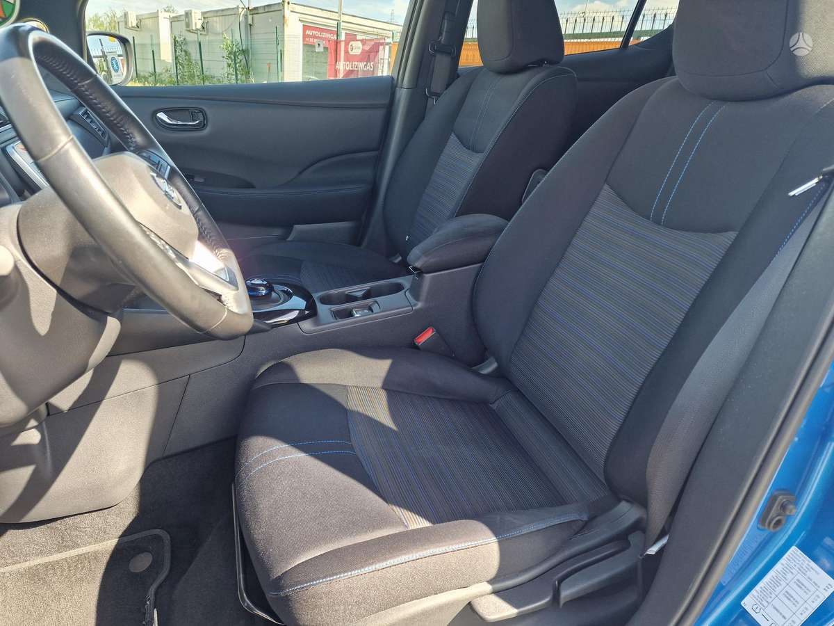 Nissan Leaf, 40 kWh, hatchback