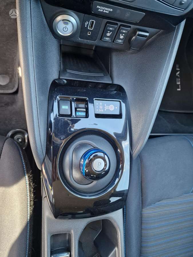 Nissan Leaf, 40 kWh, hatchback