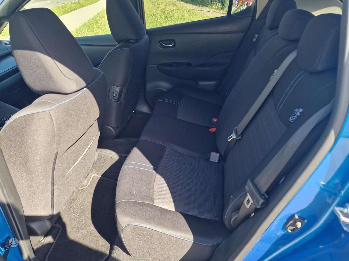 Nissan Leaf, 40 kWh, hatchback