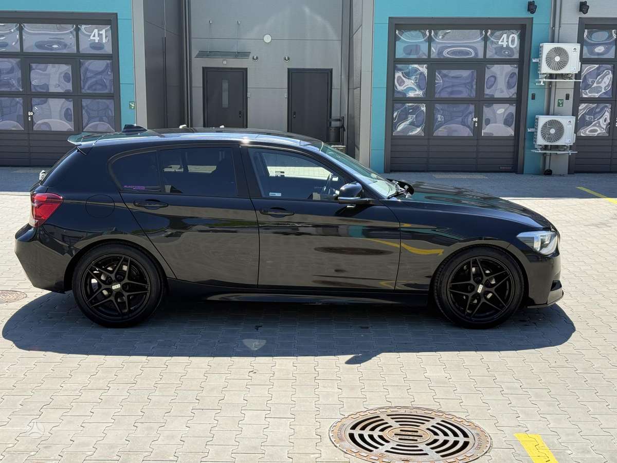 BMW 118, 2.0 l., hatchback
