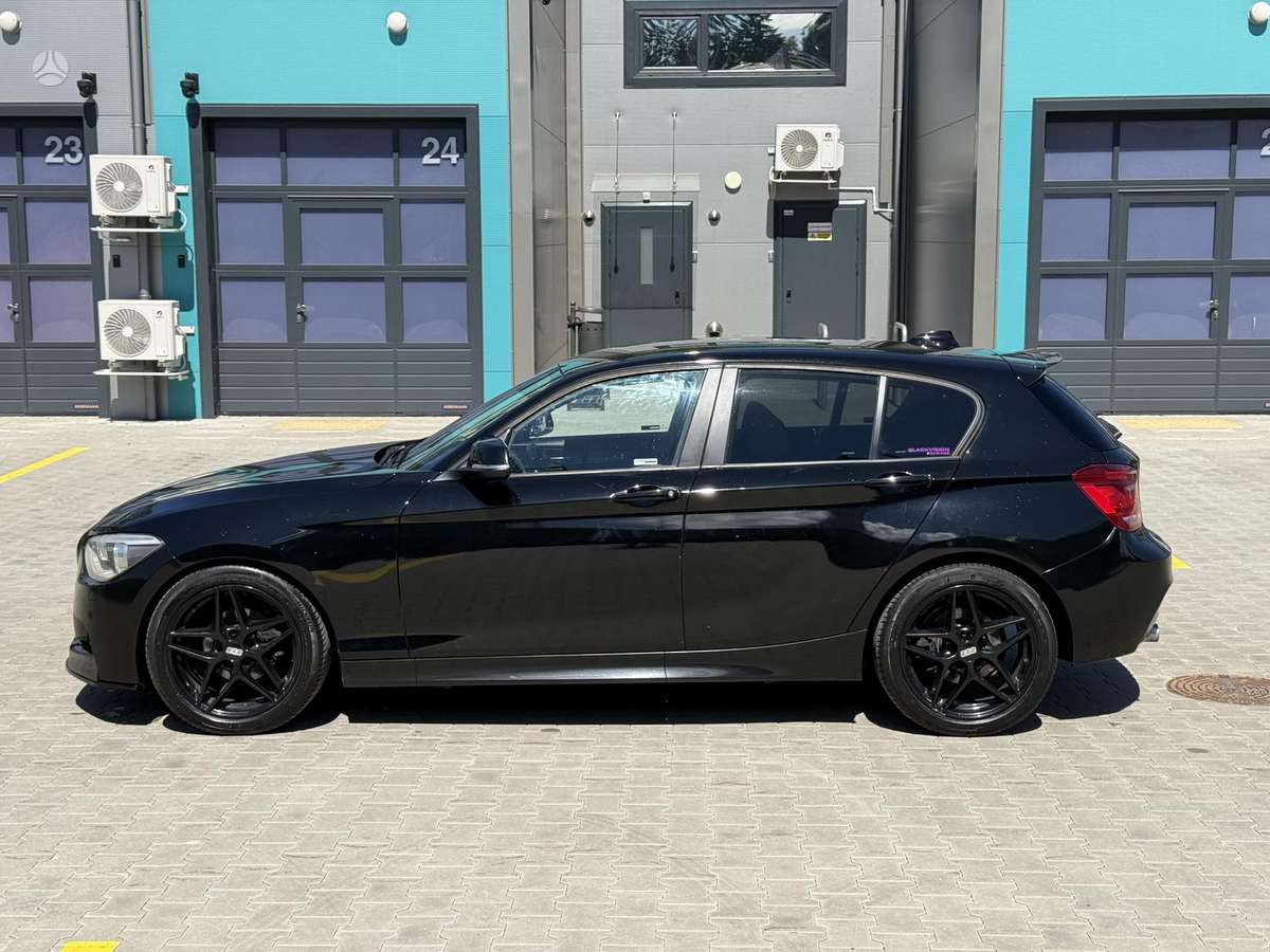 BMW 118, 2.0 l., hatchback