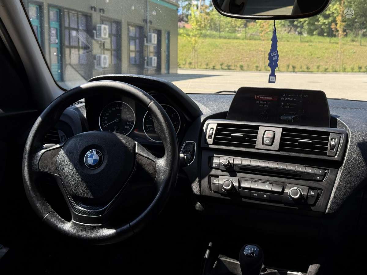 BMW 118, 2.0 l., hatchback