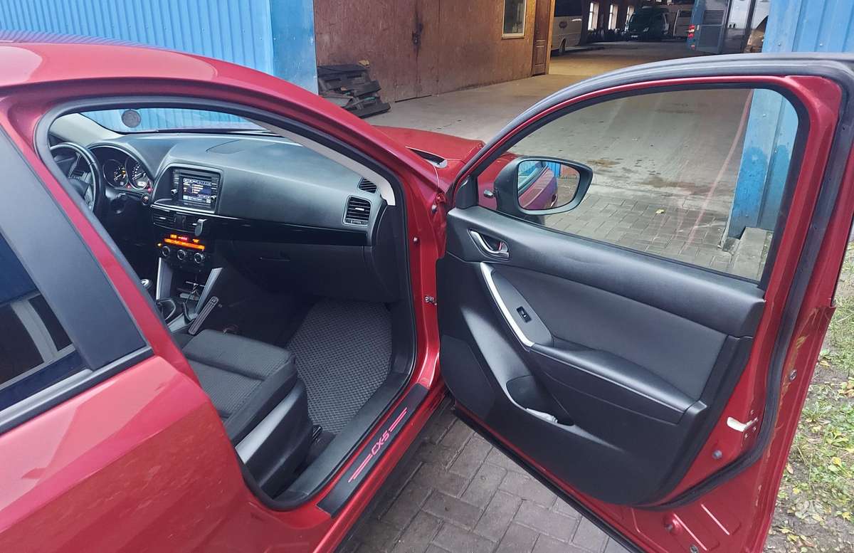 Mazda CX-5, 2.2 l., Внедорожник / Кроссовер