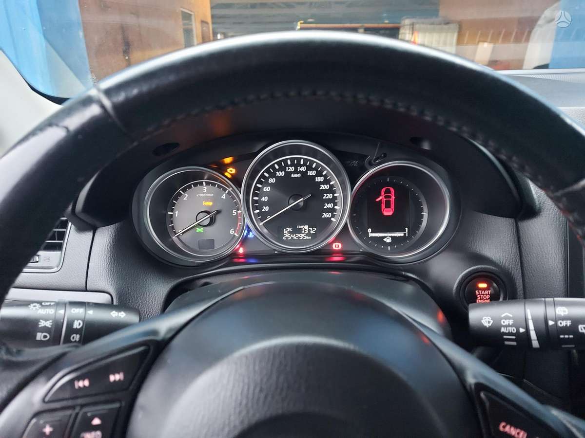 Mazda CX-5, 2.2 l., Внедорожник / Кроссовер