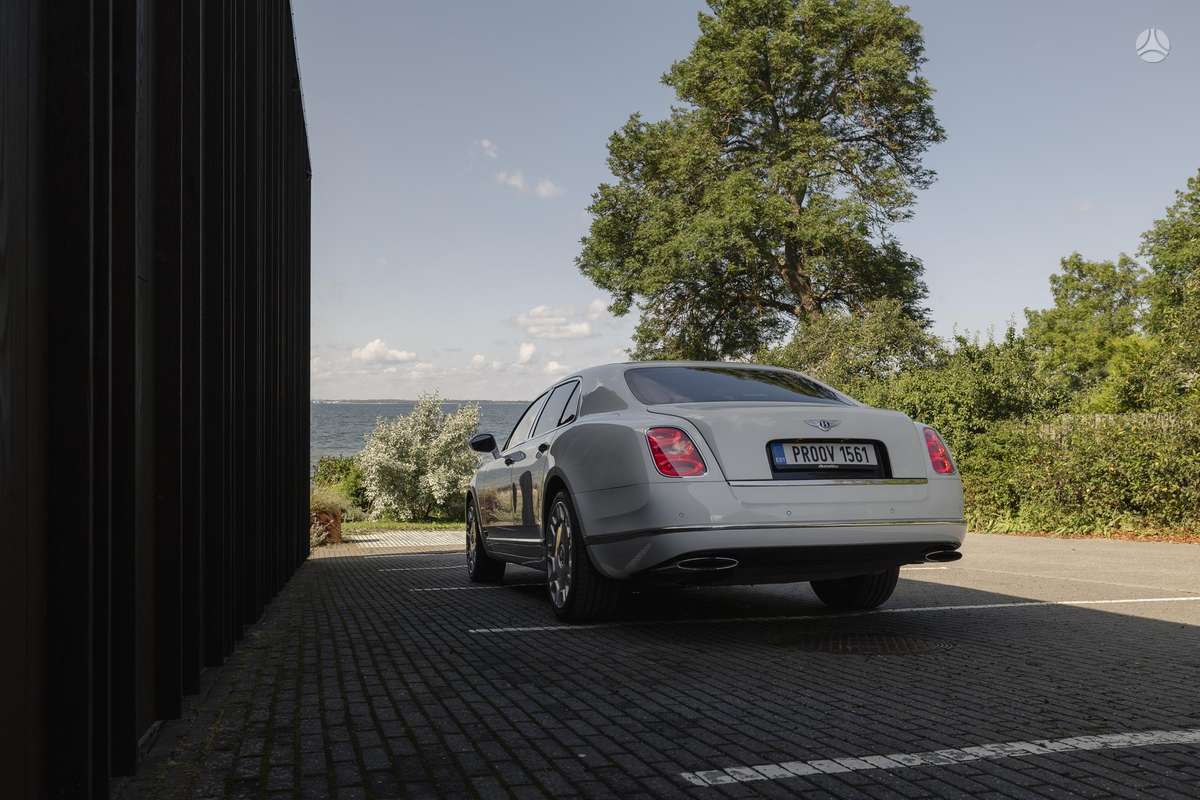 Bentley Mulsanne, saloon / sedan