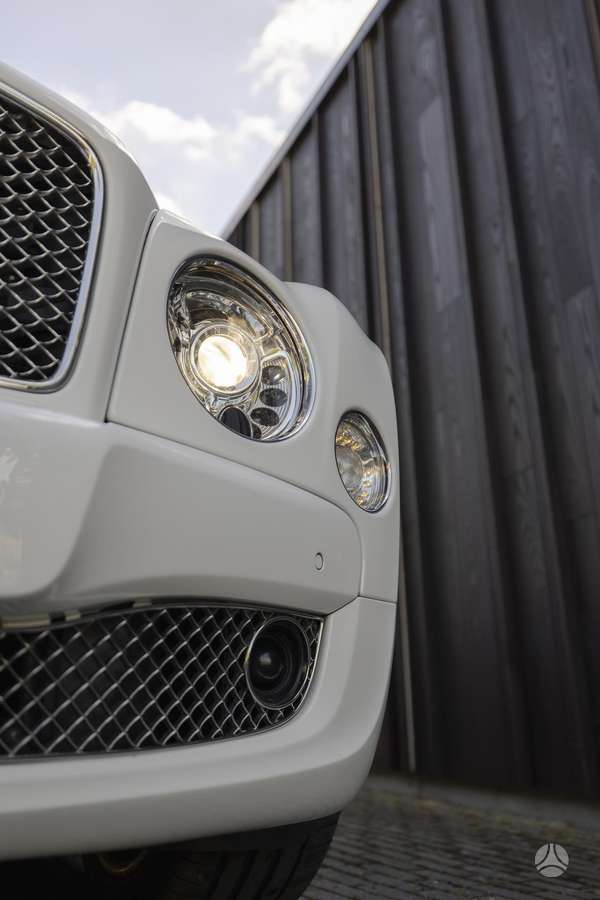 Bentley Mulsanne, Седан