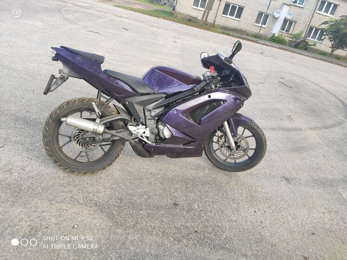 Rieju RS 49cc, scooters / mopeds