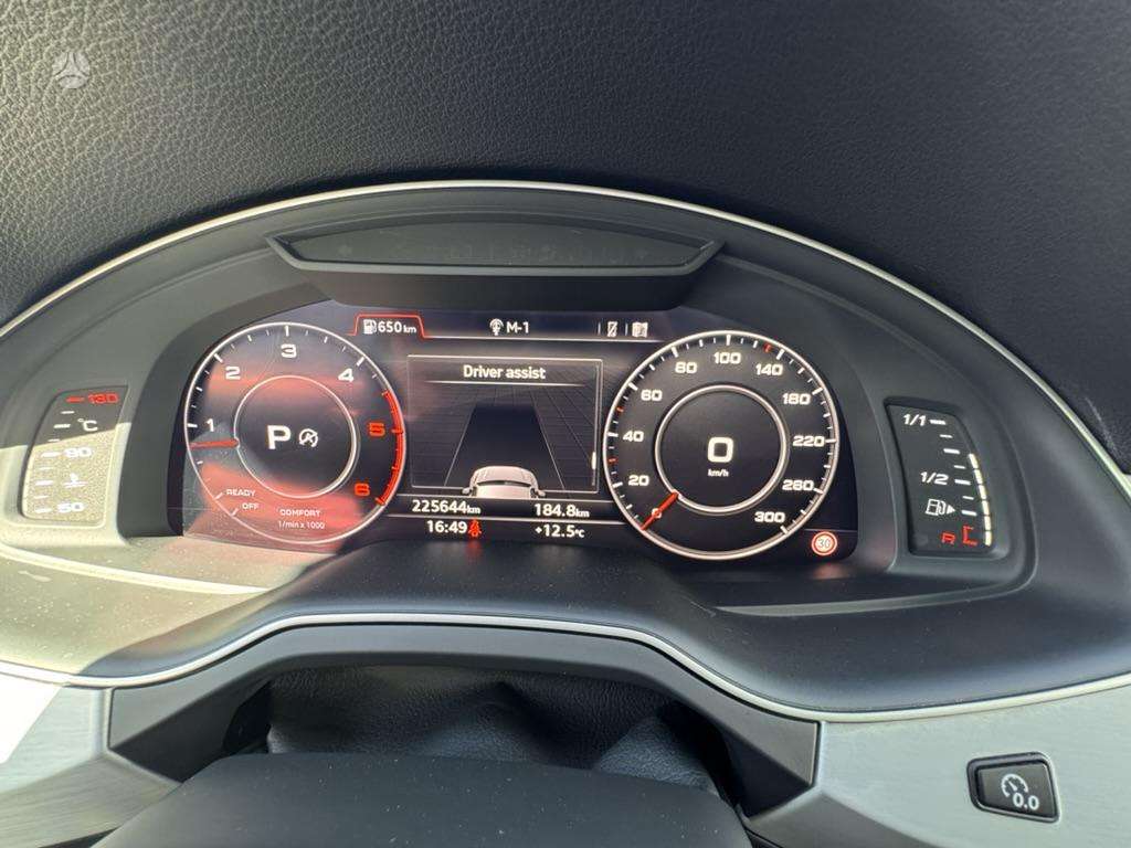 Audi Q7, 3.0 l., off-road / crossover