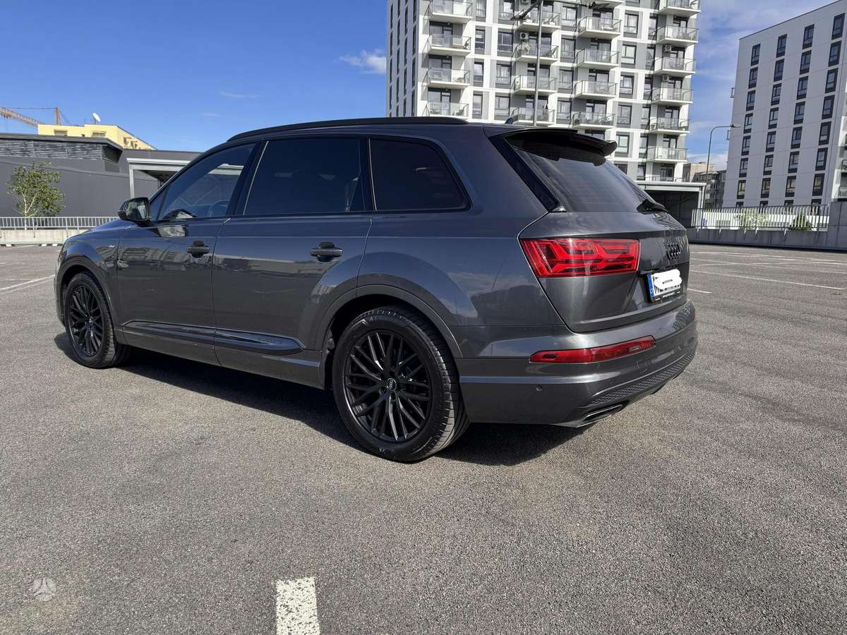 Audi Q7, 3.0 l., off-road / crossover
