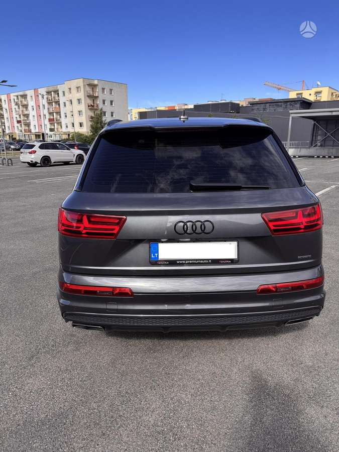 Audi Q7, 3.0 l., off-road / crossover