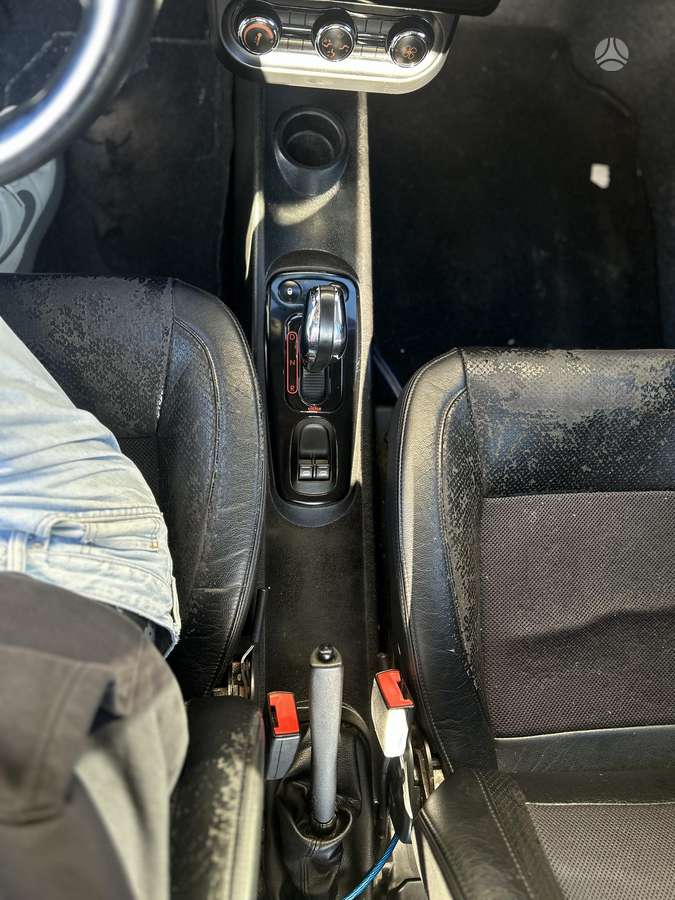 Ligier JS50, 0.5 l., hatchback