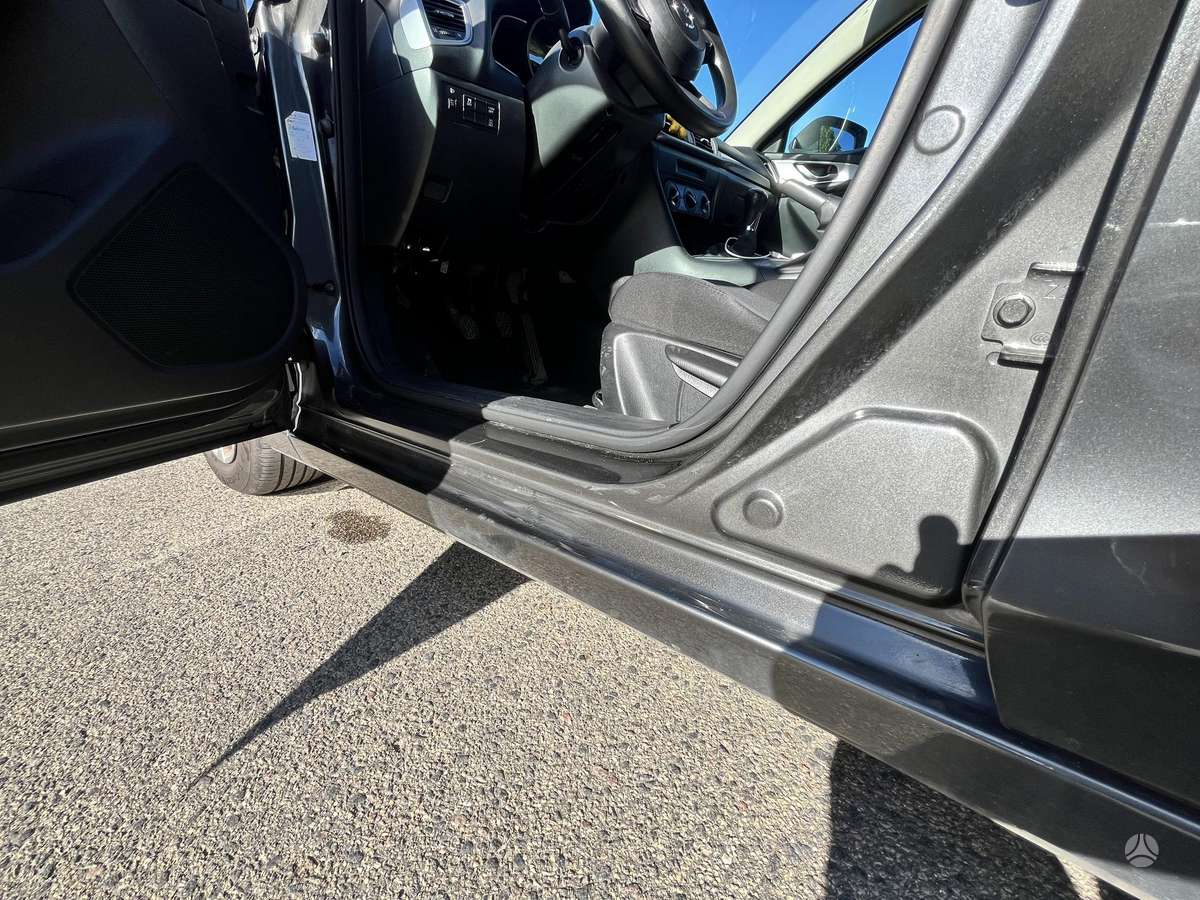 Mazda 3, 1.5 l., hatchback