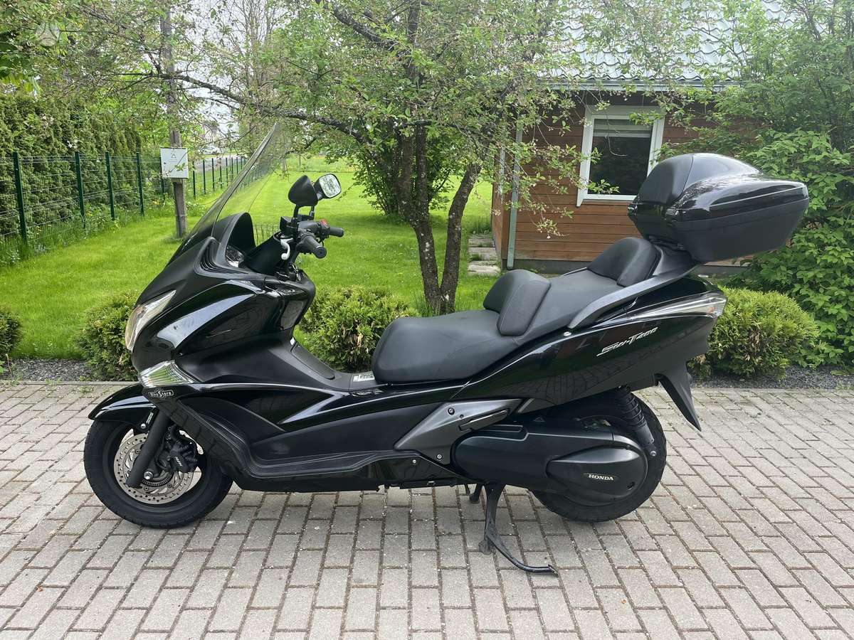 Honda Silverwing 400cc, scooters / mopeds